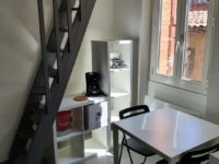 Type 1 | A louer | Hyper centre | Meublé | 20m2 | Duplex | Cour intérieur | Calme